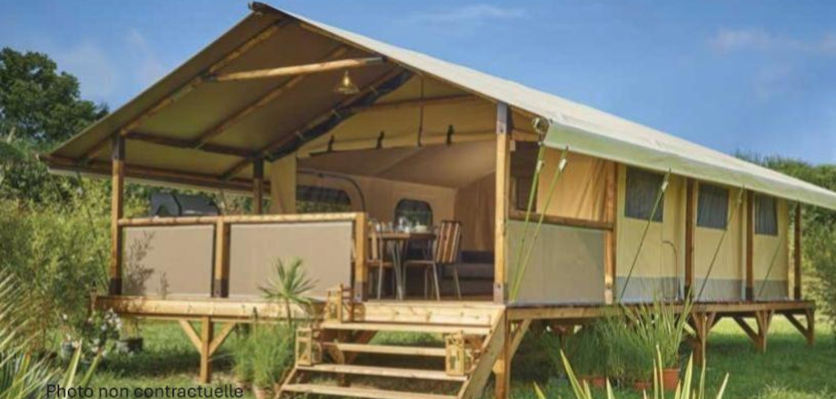 La tienda Kenya, alojamiento insólito en alquiler en el camping Les Amandiers en Hérault